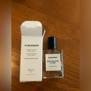 GLOSS MODERNE Clean Luxury Perfume Oil in Rose Bulgare Ultime 15ml